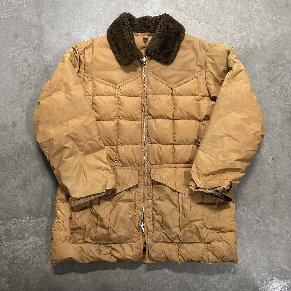 Vintage 1970s Comfy Super Chief Goose Down Quilted Jacket Tan Sherpa Collar